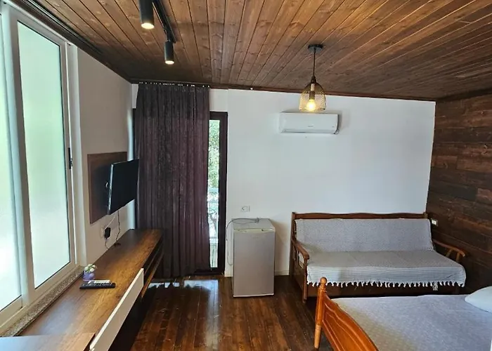 Sea Bed And Restaurant 1 * 보르쉬